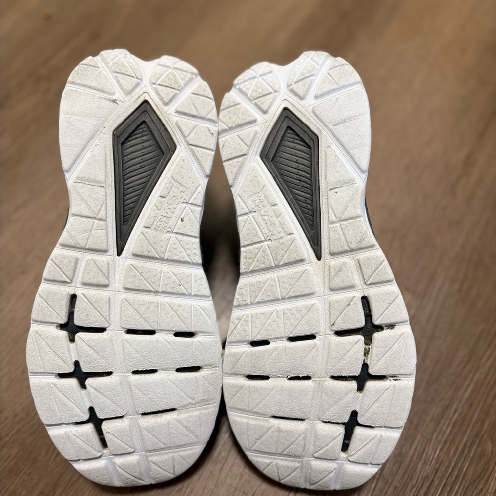 Hoka One One Mach 5 Black and Gray Shoes - Picture 9 of 10